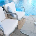 Kronos Hotel 3*