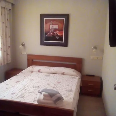 Kronos Hotel 3*