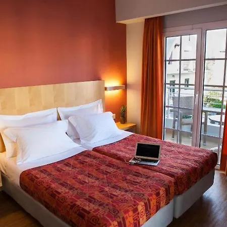 Kronos Hotel