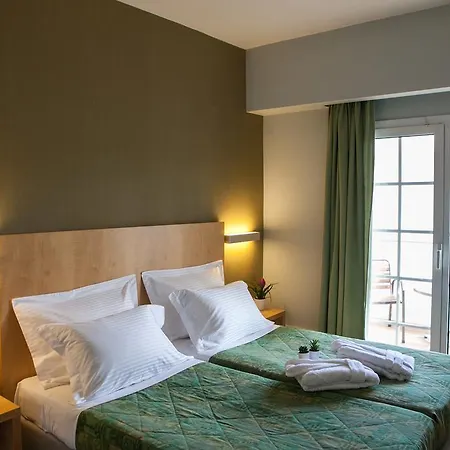 Kronos Hotel