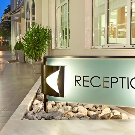 Kronos Hotel 3*